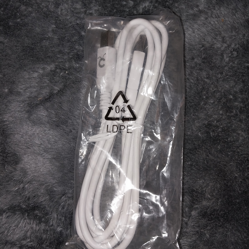 High-Quality White USB Charging Cable